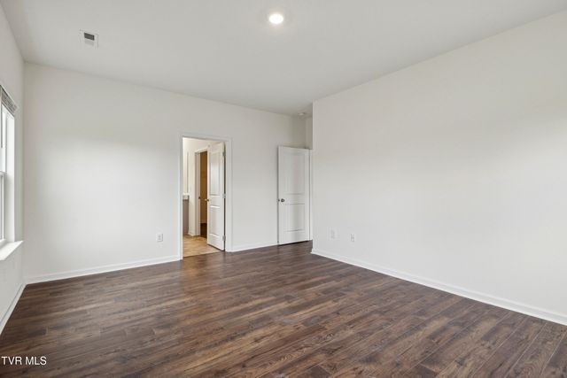 227 Artist Avenue, Johnson City, TN 37615