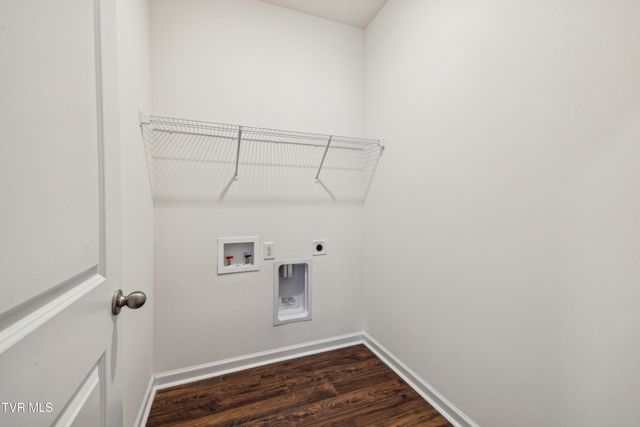 227 Artist Avenue, Johnson City, TN 37615