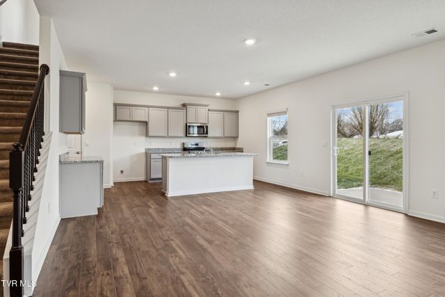 227 Artist Avenue, Johnson City, TN 37615