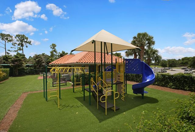 1020 Lytham Court, West Palm Beach, FL 33411