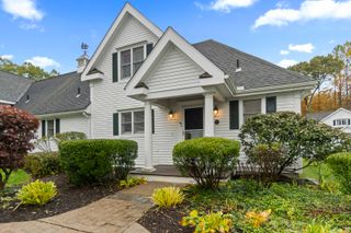 8 Augusta Circle 8, East Haddam, CT 06469