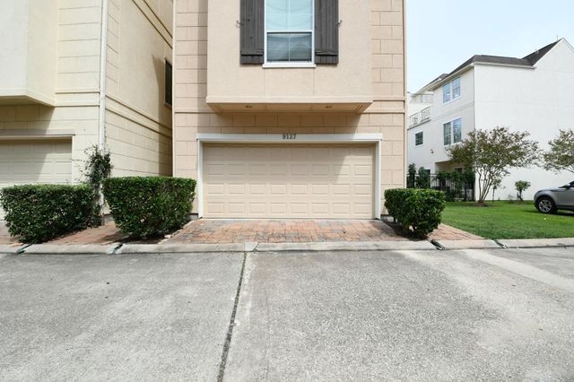 9127 Harbor Hills Drive, Houston, TX 77054