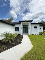 3663 28TH AVE SE, Naples, FL 34117