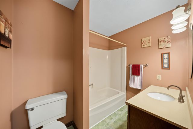 2267 S Ohio St, Salina, KS 67401