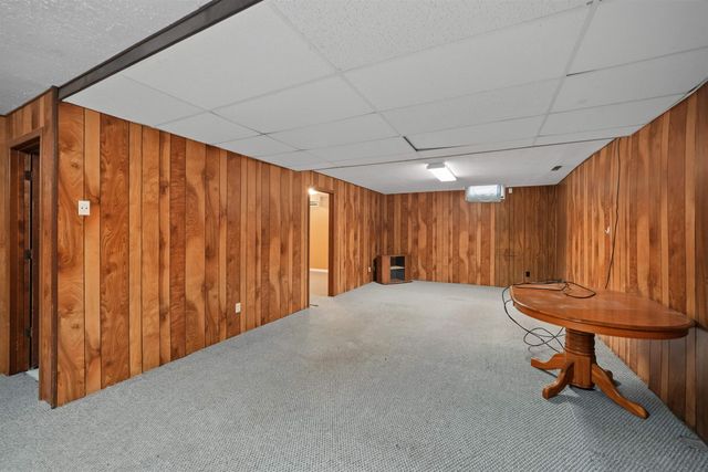 2267 S Ohio St, Salina, KS 67401