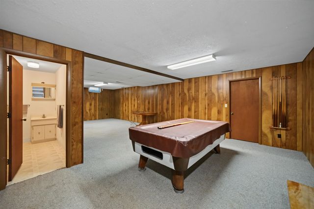 2267 S Ohio St, Salina, KS 67401
