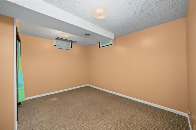 2267 S Ohio St, Salina, KS 67401