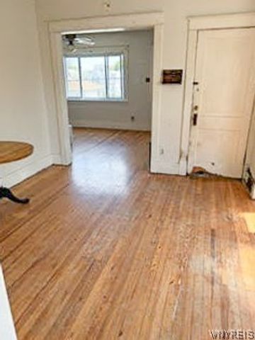 1720 Hyde Park Boulevard, Niagara Falls, NY 14305