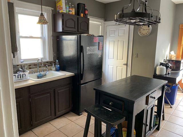 77 Sheridan Ave, Medford, MA 02155