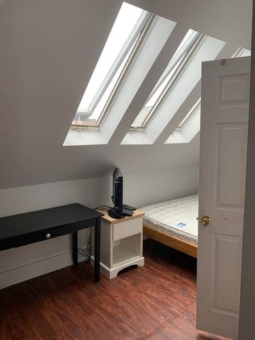 77 Sheridan Ave, Medford, MA 02155