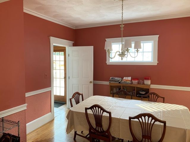 77 Sheridan Ave, Medford, MA 02155