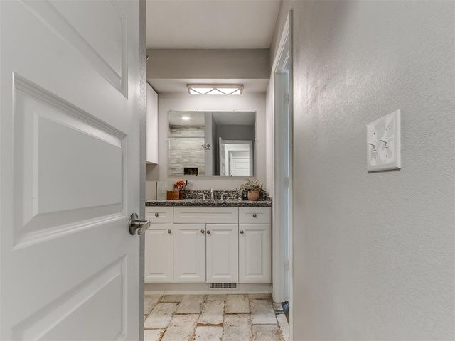 16 Tawana Drive, Shawnee, OK 74804
