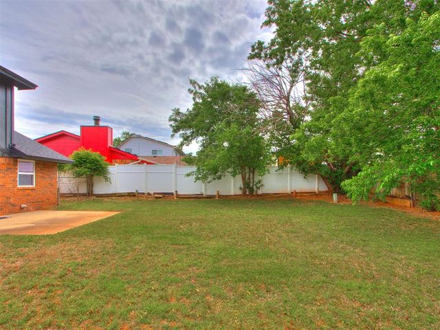 16 Tawana Drive, Shawnee, OK 74804