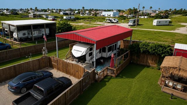 1122 N Tinkle Lane, Crystal Beach, TX 77650