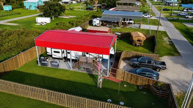 1122 N Tinkle Lane, Crystal Beach, TX 77650