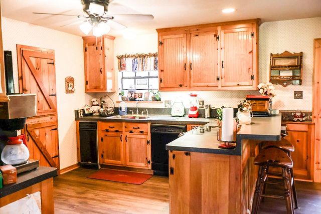 695 County Road 2309, Cleveland, TX 77327