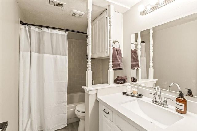 2601 S Braeswood Boulevard 1404, Houston, TX 77025