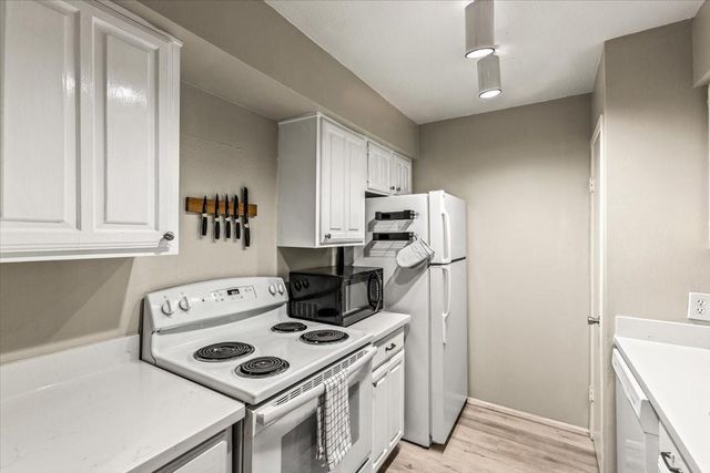 2601 S Braeswood Boulevard 1404, Houston, TX 77025