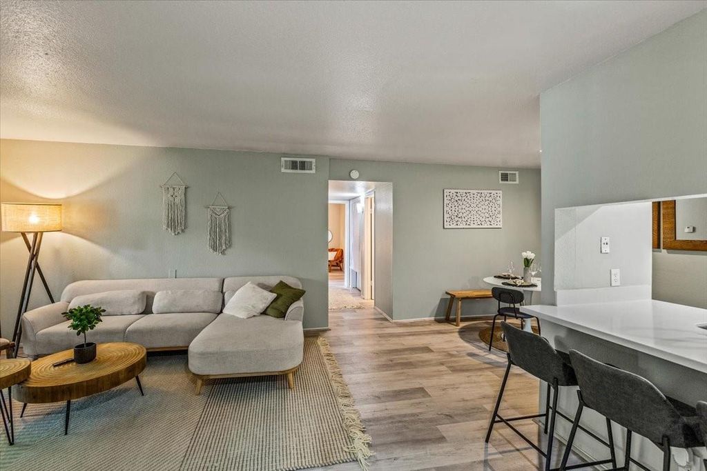 2601 S Braeswood Boulevard 1404, Houston, TX 77025