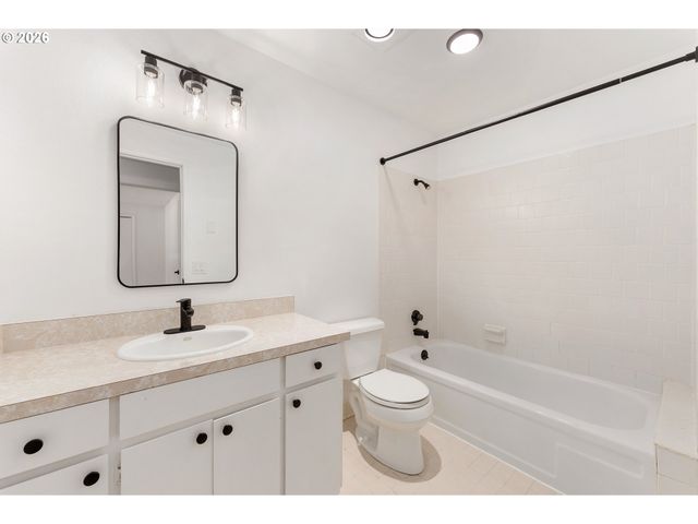 7146 Sw Murray Blvd 207, Beaverton, OR 97008