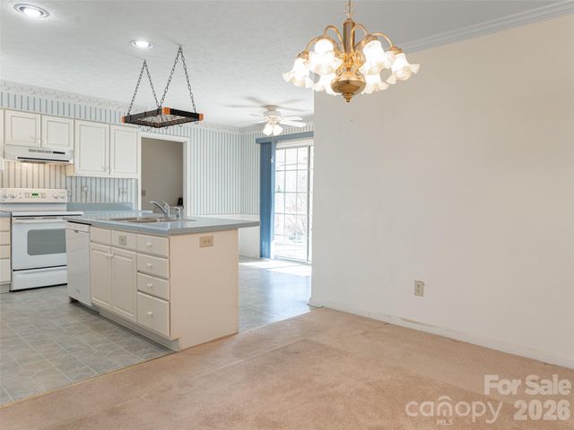 120 Burge Mountain Road, Hendersonville, NC 28792