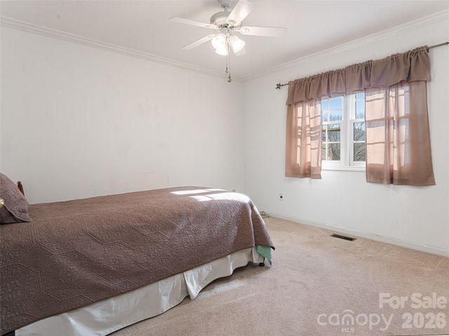 120 Burge Mountain Road, Hendersonville, NC 28792