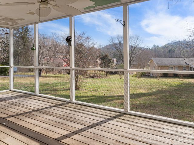 120 Burge Mountain Road, Hendersonville, NC 28792