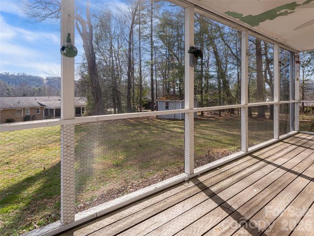 120 Burge Mountain Road, Hendersonville, NC 28792