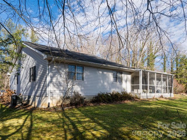 120 Burge Mountain Road, Hendersonville, NC 28792