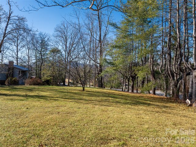 120 Burge Mountain Road, Hendersonville, NC 28792
