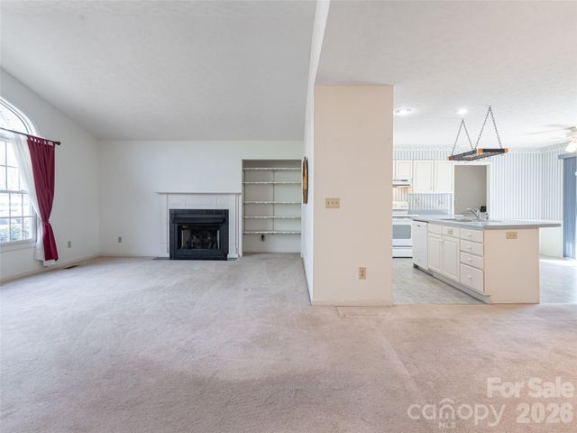 120 Burge Mountain Road, Hendersonville, NC 28792