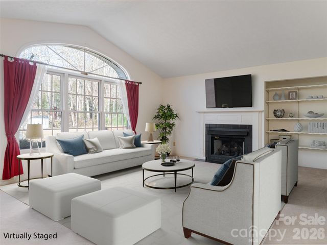 120 Burge Mountain Road, Hendersonville, NC 28792