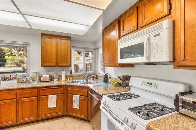 24142 Minnetonka Lane, Lake Forest, CA 92630