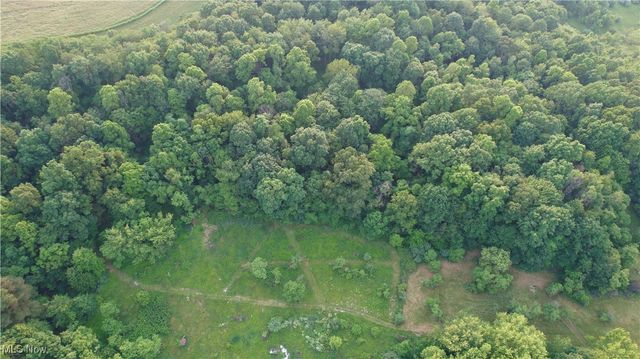 Dundee Strasburg Road NW, Strasburg, OH 44680