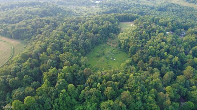 Dundee Strasburg Road NW, Strasburg, OH 44680