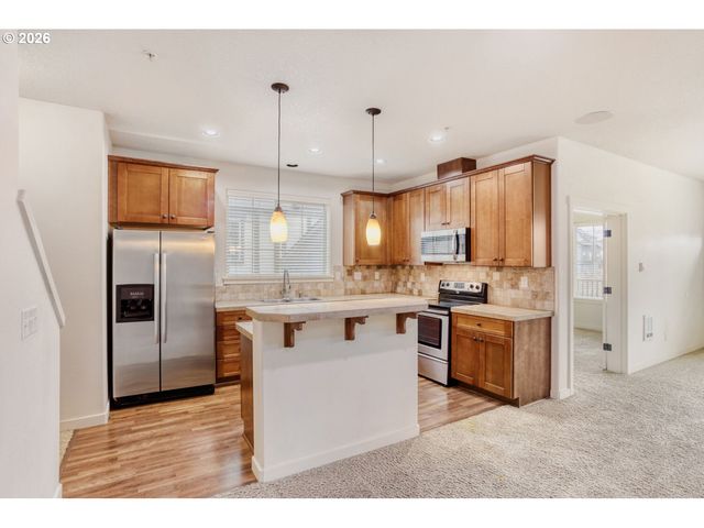 8074 Ne MIRIAM Way, Hillsboro, OR 97006