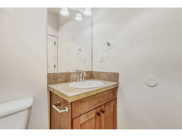 8074 Ne MIRIAM Way, Hillsboro, OR 97006