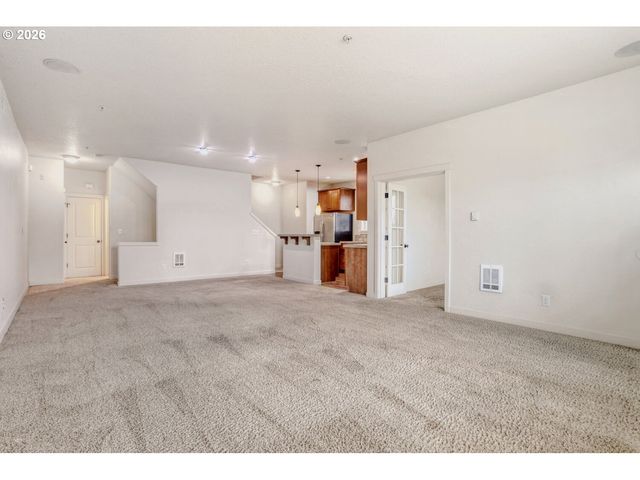 8074 Ne MIRIAM Way, Hillsboro, OR 97006