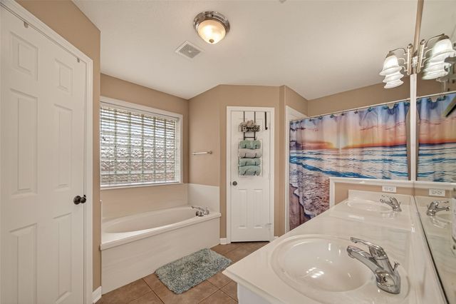 11803 Old Spanish Trail, Santa Fe, TX 77510