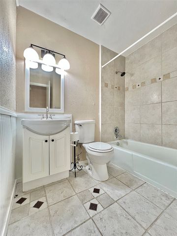 808 E Heath Street, Rockwall, TX 75087