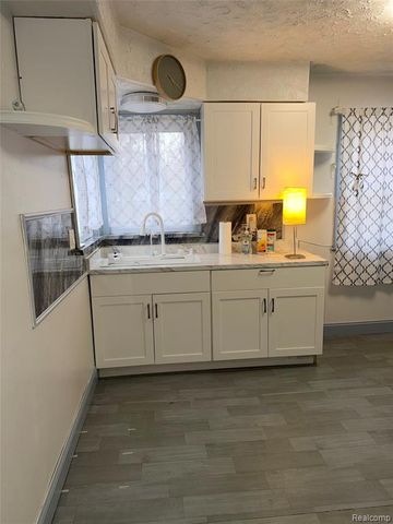 29473 Steinhauer Street, Inkster, MI 48141