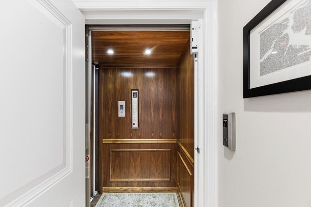 37 Crenshaw Lane 37, Andover, MA 01810