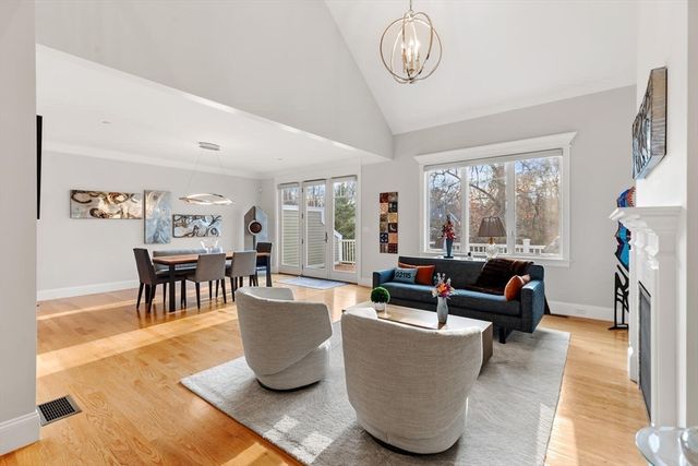 37 Crenshaw Lane 37, Andover, MA 01810