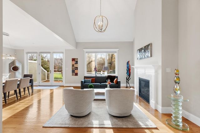 37 Crenshaw Lane 37, Andover, MA 01810