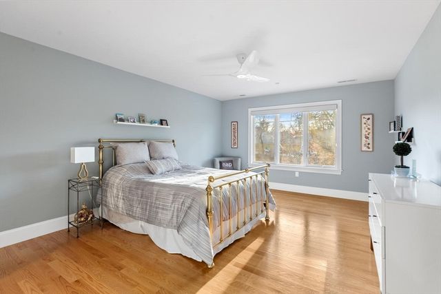 37 Crenshaw Lane 37, Andover, MA 01810