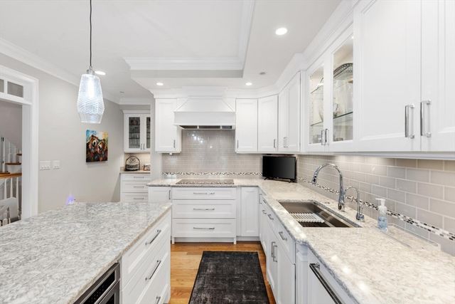 37 Crenshaw Lane 37, Andover, MA 01810