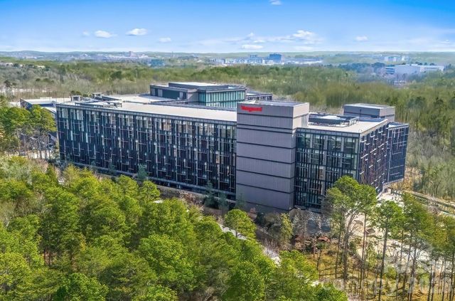 9902 Mallard Creek Road, Charlotte, NC 28262