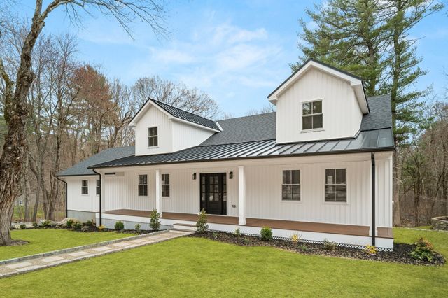61 Meadowbrook Road, Carlisle, MA 01741