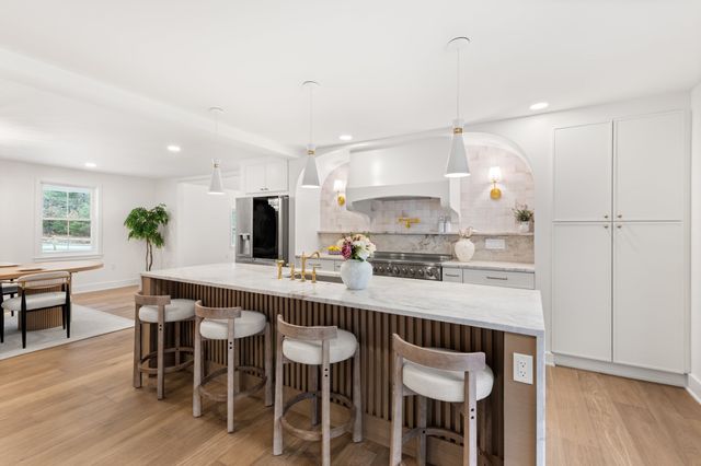 61 Meadowbrook Road, Carlisle, MA 01741
