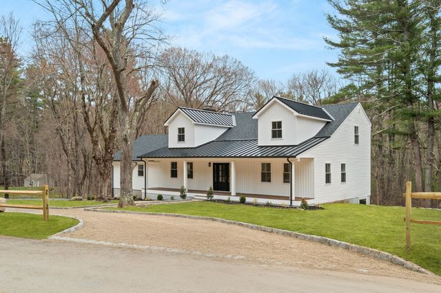 61 Meadowbrook Road, Carlisle, MA 01741